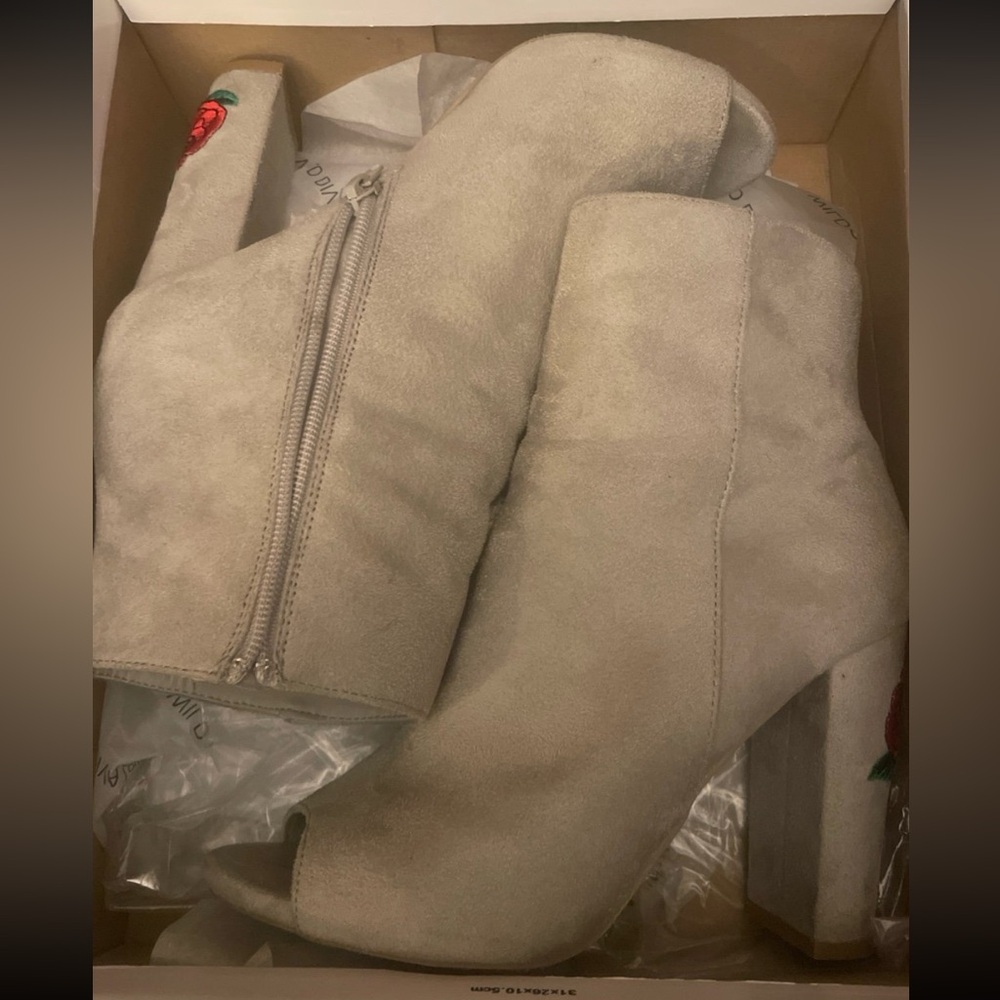 Grey heels